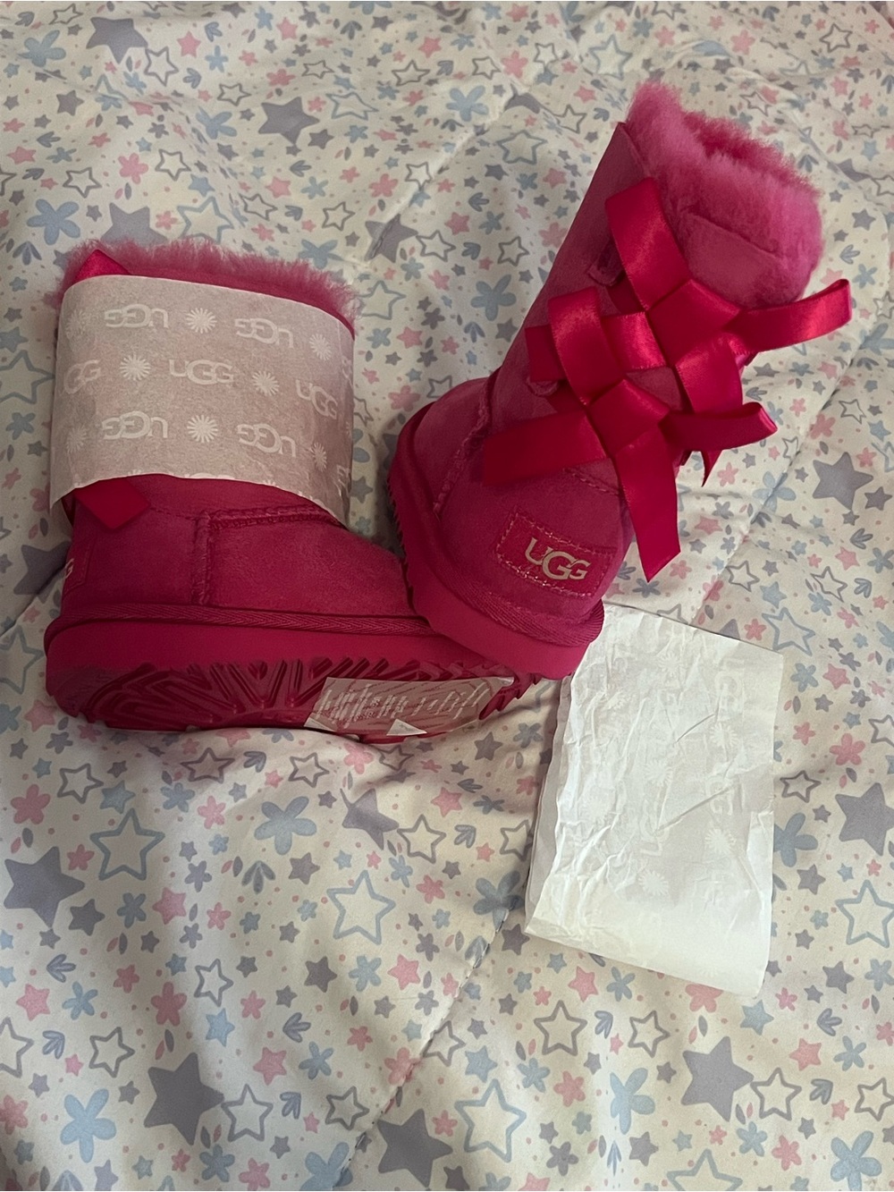 UGG Bailey Bow Toddler Hot Pink Bow Shearling boots 7 Toddler